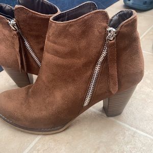 6.5 brown booties